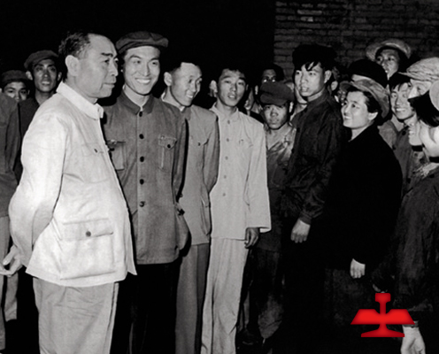 1959年毛澤東同志親切接見(jiàn)全國著(zhù)名勞動(dòng)模范、鞍鋼老英雄孟泰